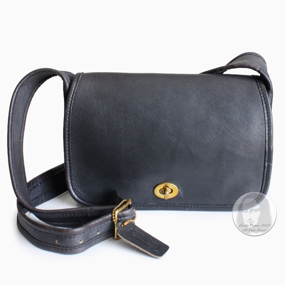 Coach Handbags - Vintage Coach Sling Bag #9710 Navy Leather Bonnie Cashin Dinky Rare Style NYC